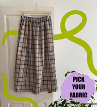 Load image into Gallery viewer, Bobbie Midi - Tartan