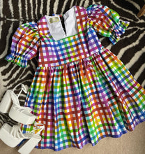 Load image into Gallery viewer, Rainbow Puff Mini
